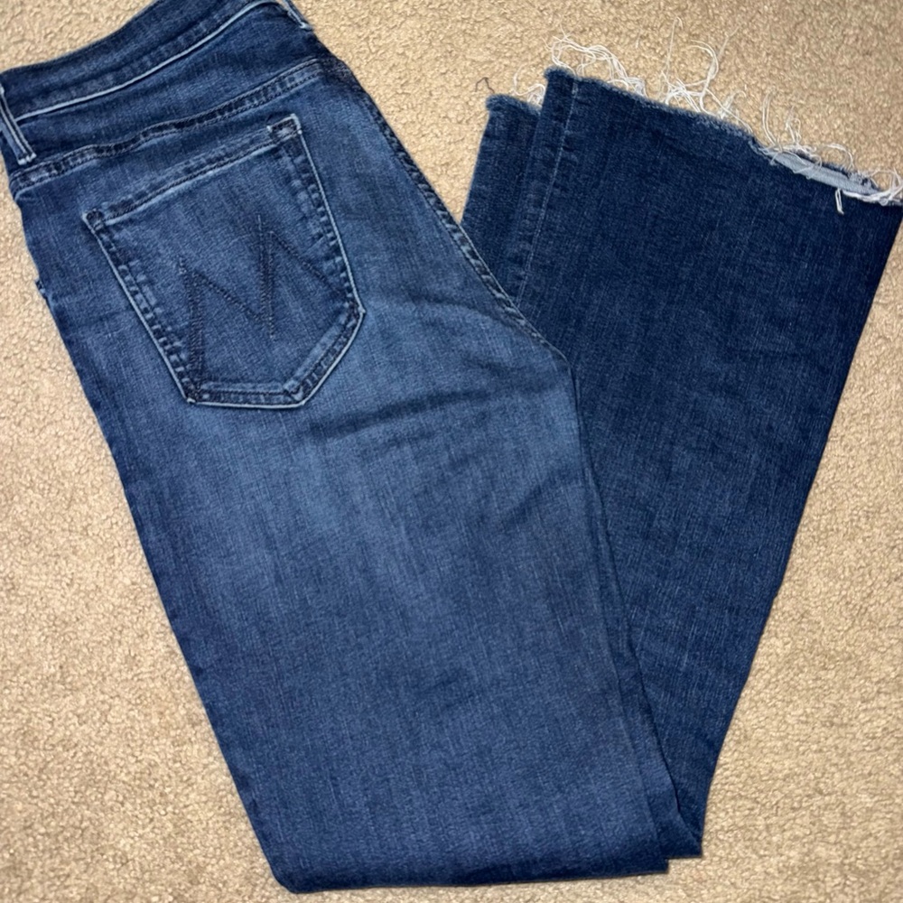 Mother weekender fray jeans 31 VGUC
